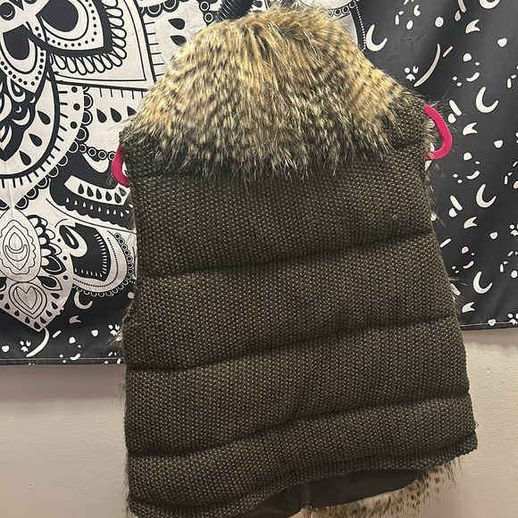 Faux Fur Vest in Black and Brown - Picture 10 of 15